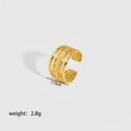 Detail van gouden meerlaagse ring met vlechttextuur en breedtemeting van 1,15 cm - Verstelbaar Open / Franse Vintage Tarwekorrel Textuur Meerlaagse Stijl (YYR023074)
