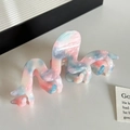 Pinza per capelli in acetato con trama marmorizzata rosa e blu a forma d'onda - 10.6cm / Blu Rosa