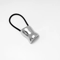 Dettaglio di elastico per capelli nero con elemento geometrico irregolare in argento lucido - Argento (389)