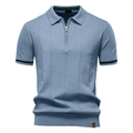 Polo da uomo in maglia celeste a maniche corte con colletto a zip raffinato - S / Stile con collo a zip / Acquamarina