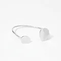 Brazalete plateado en forma de C con extremos ovalados en acero inoxidable pulido de calidad - Estilo Plateado (PD1261)