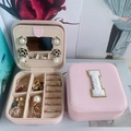 Pink portable jewelry box with mirror and letter I, compact storage for rings and earrings - Letter I / Pink