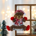 Orsetto di Natale in peluche marrone con cappello e sciarpa a quadri rossi su supporto in legno - 16*16cm / Stile orso