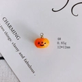 Vue macro d'un pendentif citrouille d'Halloween en résine 12x12mm pour bijoux DIY - 4# Mini Citrouille Orange
