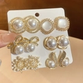 Dettaglio di set 6 paia di orecchini dorati con perle e strass su supporto - 2# Oro/Bianco (Perno in argento)