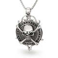 Pendente a medaglione teschio gotico in argento con bordo barocco e ossa incrociate - Stile Tondo Teschio e Ossa Incrociate (KP32837-D)