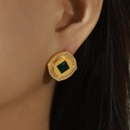Verfijnde vergulde knopoorbellen met smaragdgroene steen en zirkonia versiering - Goud Ingelegde Groen Glas (F1389)