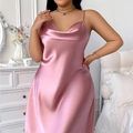 Sottoveste in raso rosa da donna con elegante scollo a cappuccio e spalline sottili - 3XL / Rosa