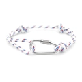Dettaglio del bracciale in corda RPET rosso bianco e blu con moschettone in metallo argento - N. 04 Intrecciato Bianco Rosso e Blu