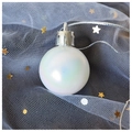 Pallina di Natale bianca cremosa iridescente con gancio argento su tulle stellato - 4CM Set da 12 / Bianco Perlato