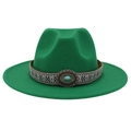 Détail d'un chapeau en feutre de laine vert avec ruban ethnique et boucle en turquoise - M (56-58cm) / Vert Herbe