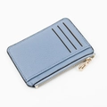 Porte-cartes slim bleu ciel en cuir grainé avec trois fentes et poche zippée dorée - Bleu Ciel