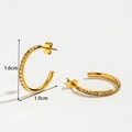 Orecchini a cerchio a C in acciaio dorato con zirconi, altezza 1,6cm e diametro 1,9cm - Stile a Forma di C con Pavé di Strass (ER-1162) / Oro