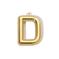 Makroaufnahme von spiegelpoliertem goldenem Edelstahl-Buchstaben-D-Anhänger für Halsketten - Buchstabe D / Gold