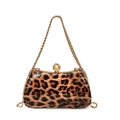 Elegante borsa clutch leopardata con cornice dorata, chiusura a perla e catena - Leopardo Marrone