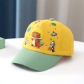 Détail d'une casquette enfant jaune et verte avec dinosaure 3D et motifs de l'espace - 52-54 CM / Jaune