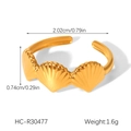 Detalle macro de anillo dorado de triple concha con medidas precisas de tamaño y peso - Anillo Abierto de Triple Concha Dorada (HC-R30477)