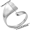 Detail van de 1,8 cm breedte en 1,7 cm verstelbare diameter van de geometrische stalen ring - Zilver