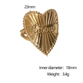 Makroaufnahme vom verstellbaren goldenen Edelstahlring mit Amour-Gravur und Abmessungen - Gold
