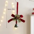 Addobbo di Natale con fiocco di velluto rosso pigne e campanello in metallo 20cm - Campana Verde - Grande
