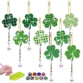 8-teiliges St. Patrick's Day DIY Diamantmalerei Schlüsselanhänger-Set mit Kleeblättern - Karierte Kleeblatt Wassertropfen Anhänger Diamant 8er Set