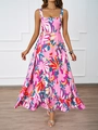 Détail du décolleté carré et de l'imprimé floral sur une robe d'été longue en A - S / Imprimé Bleu Rose