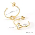 Detailed view of 18K gold plated clover hoop earrings with size dimensions and 2g weight - Diameter 24mm / Gold