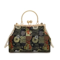 Détails de broderie florale sur sac de soirée avec cadre doré et bandoulière perle - Noir