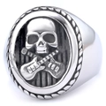 Anello punk rock da uomo con teschio e chitarre incrociate in acciaio inossidabile - US 5 / Stile Chitarra Teschio in Acciaio Lucido (15307)