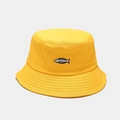 Dettaglio del cappello a secchiello in tela gialla con ricamo a spina di pesce bianco e nero - M (56-58cm) / Giallo