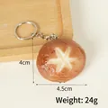 Realistischer PVC-Champignon Schlüsselanhänger mit weißen Sternmustern und Silberring - 4.5cm Dünner Roher Pilz - Schlüsselanhänger
