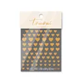 Detalle de pegatinas de uñas de corazón dorado con efecto metálico 5D en fondo oscuro - to1395 Bronceado Oro Corazón