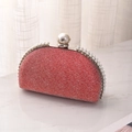 Elegante borsa da sera con paillettes rosse, decorazione in perle e cornice in metallo - Rosso