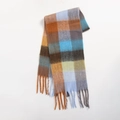 Écharpe à carreaux marron bleu et jaune avec détails de franges sur fond blanc - Carreaux Marron Bleu Gris (Style A)