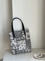 Τσάντα από βαμβακερό λινό με μαύρα σχέδια paisley και δερμάτινα λουριά ώμου - Κάθετη τσάντα ώμου με μαγνητικό κούμπωμα