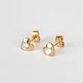 Elegante 18K vergoldete Herz-Ohrstecker mit funkelndem Zirkonia im Zentrum - Herz / Gold