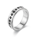 Close-up of rotatable stainless steel ring with black daisy floral pattern on silver finish - 6mm - Rotating Flower / Size 5