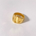 Anillo irregular moderno de acero inoxidable chapado en oro con textura de lava - US 9 / Estilo de Superficie Ancha (KBJ498) / Dorado