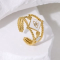 18K vergoldeter Evil Eye Ring mit weißer Emaille und funkelndem Kristall-Akzent - Verstellbar / Weiß