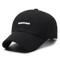 Casquette de baseball noire en coton avec lettrage MAXCSTUDIO et visière courbée - Réglable / Noir Avec Lettres Blanches