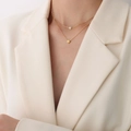 Elegante 18k vergoldete Doppel-Halskette mit Perlen- und Sternanhängern für Damen - Gold Stern Künstliche Perle Doppellagige Halskette