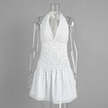 Détail de la taille élastique froncée et du motif à pois sur la robe blanche à licou - S / Blanc