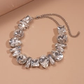 Collar geométrico de lujo con cristales grandes de gota y cuadrados en color plata - Plateado
