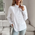 Elegante weiße Langarmbluse für Damen mit strukturierter Rüschendekoration und Knöpfen - S / Weiß