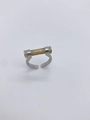 Offener Silberring mit goldfarbenem Steg und Besatz aus weißen Zirkonia-Kristallen - Ring / Silber