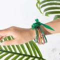 Set di tre bracciali a tubo glitterati in rosso, verde e oro con un fiocco di seta verde - Set di glitter rosso verde oro (30132)