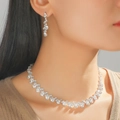 Parure de bijoux de mariée en argent avec collier en strass et boucles d'oreilles - Ensemble Collier + Boucles d'Oreilles / Argent (DTN14026395SZ)