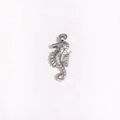 Pendentif hippocampe en argent élégant avec textures détaillées et anneau de fixation - Hippocampe Lisse Argenté (Style 13)