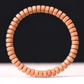 Bracelet minimaliste en bois de santal vert avec texture de grain de bois naturel - Premium 4x7mm / Bois de Santal Barbie