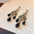 Pendientes retro de plata con cristales y borlas de cristal negro colgantes - Estilo de Borla de Cristal Negro Con Pin de Plata S925